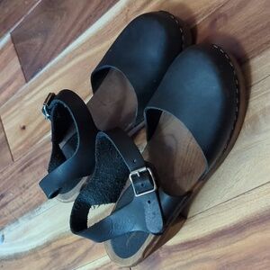 Lotta From Stockholm Black leather clogs Size 38